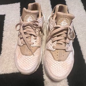 Vintage Nike Huraches